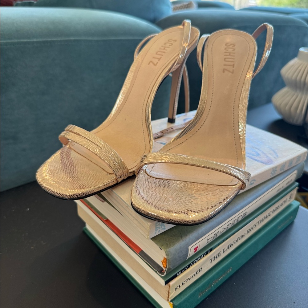 SCHUTZ Altina gold leather strappy sandal 7.5